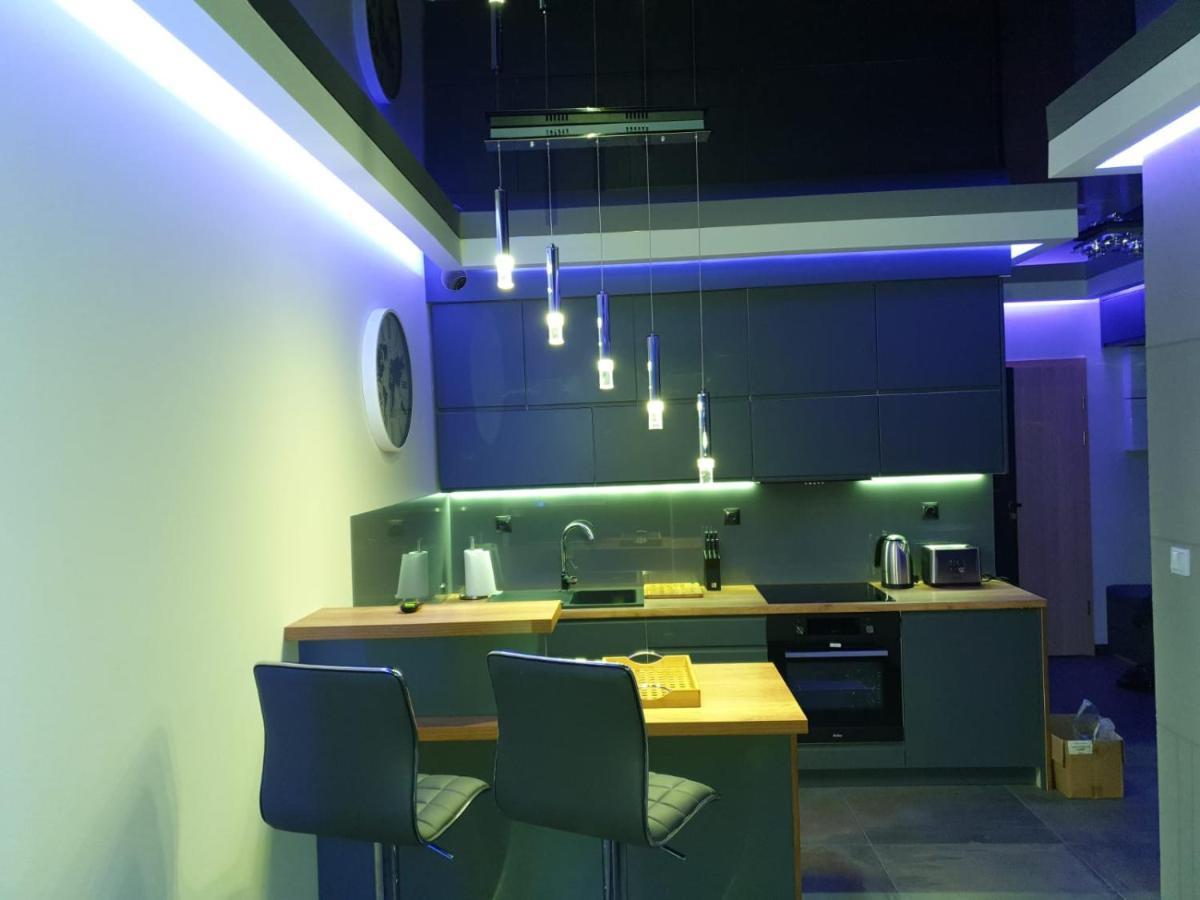 Apartament Skarbowa 1& Parking Leszno  Exteriör bild